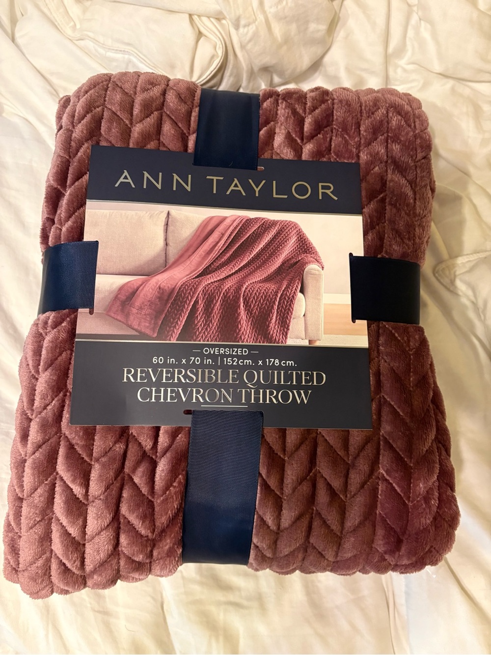 NWT Ann Taylor Oversized Reversible Quilted Chevron Throw